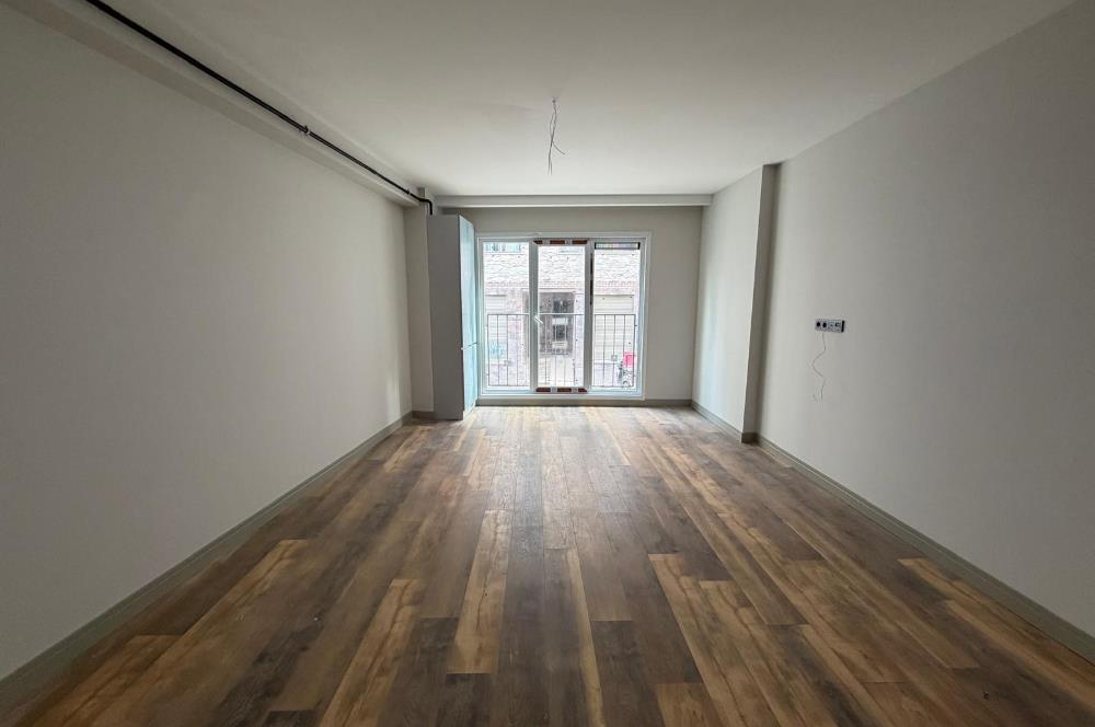 KADIKÖY MERKEZDE KİRALIK 2+1 DAİRE