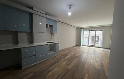 KADIKÖY MERKEZDE KİRALIK 2+1 DAİRE