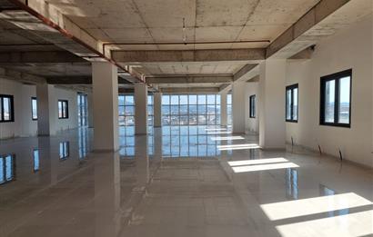 SANCAKTEPE'DE ANAYOL ÜZERİNDE KDV AVANTAJLI KİRALIK BOŞ PLAZA