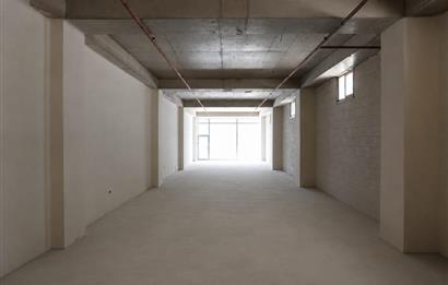 SANCAKTEPE'DE ANAYOL ÜZERİNDE KDV AVANTAJLI KİRALIK BOŞ PLAZA