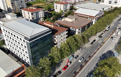 SANCAKTEPE'DE ANAYOL ÜZERİNDE KDV AVANTAJLI KİRALIK BOŞ PLAZA