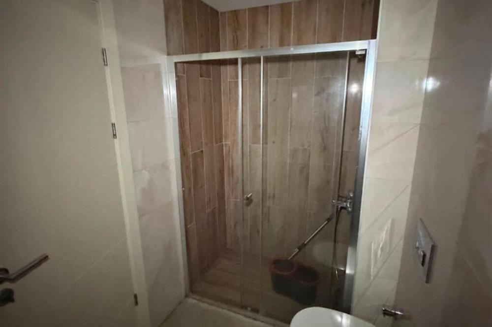 BOSTANCI' DA SAHİLDE AZ KATLI; 4 YILLIK BİNADA, BALKONLU