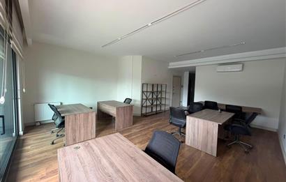 BOSTANCI' DA SAHİLDE AZ KATLI; 4 YILLIK BİNADA, BALKONLU