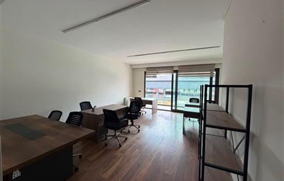BOSTANCI' DA SAHİLDE AZ KATLI; 4 YILLIK BİNADA, BALKONLU