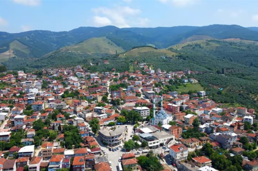 ORHANGAZİ YENİKÖY’DE, KÖYE ÇOK YAKIN-  ÇİFT YOLA CEPHE 15.096 M2 MÜSTAKİL TARLA  