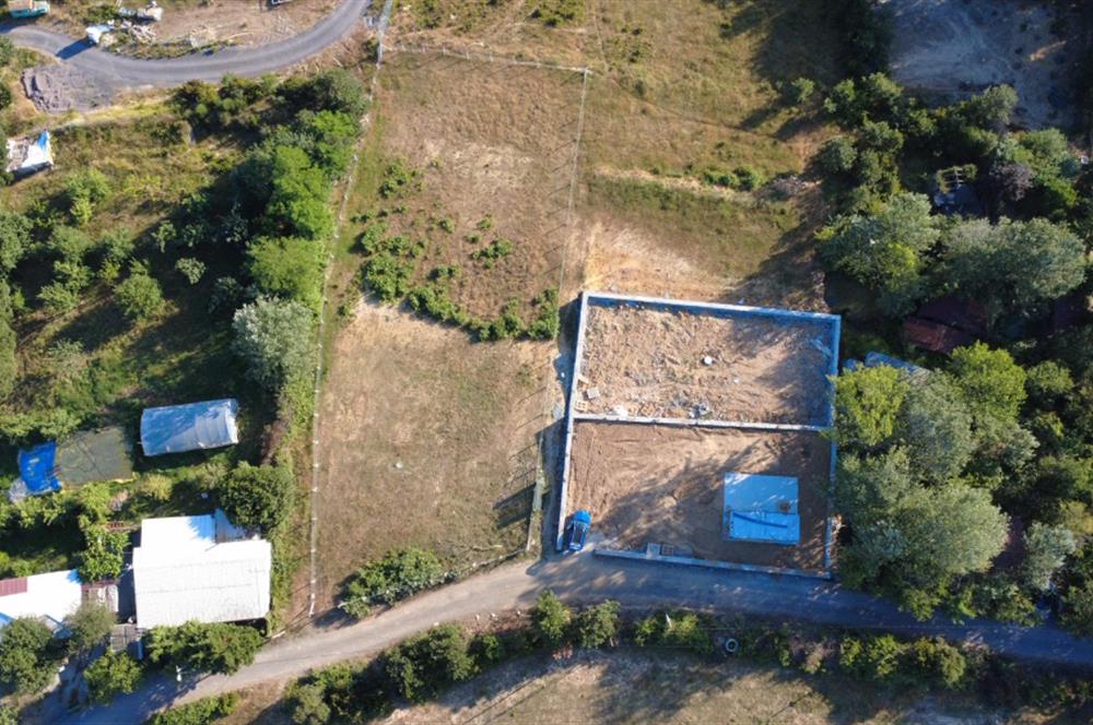 Gümüşdere'de Ana Yola Cepheli, Manzaralı 1.826 m² Satılık Tarla
