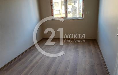 ŞENESENEVLERDE GÜVENLİKLİ 2 YILLIK SİTEDE 2+1 NET 47 M2