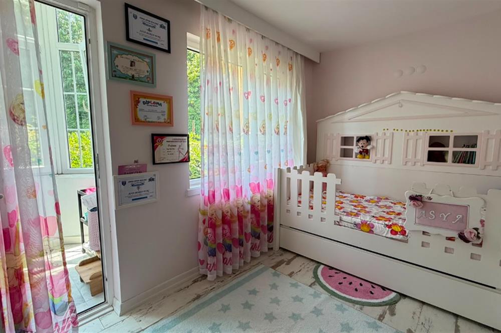 Zekeriyaköy Basın Yayın Sitesi'nde Kiralık Villa 