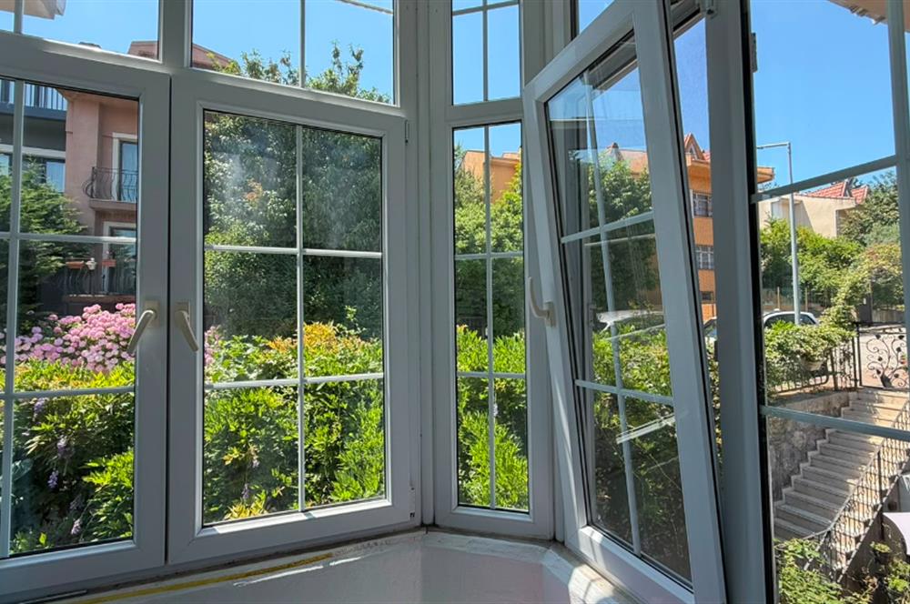 Zekeriyaköy Basın Yayın Sitesi'nde Kiralık Villa 