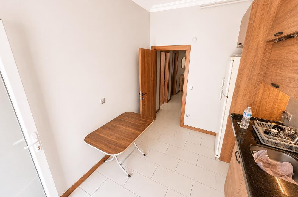 Turkuaz Apartmanı'nda Pazara Yakın, Keyifli Bahçe Katı 1+1 Daire 