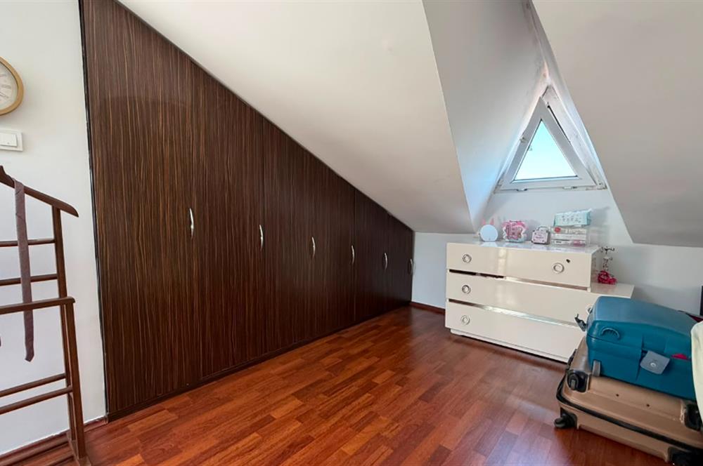 Zekeriyaköy Basın Yayın Sitesi'nde Kiralık Villa 