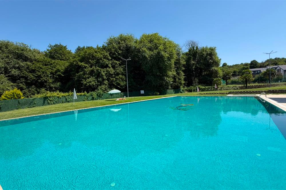 Zekeriyaköy Basın Yayın Sitesi'nde Kiralık Villa 