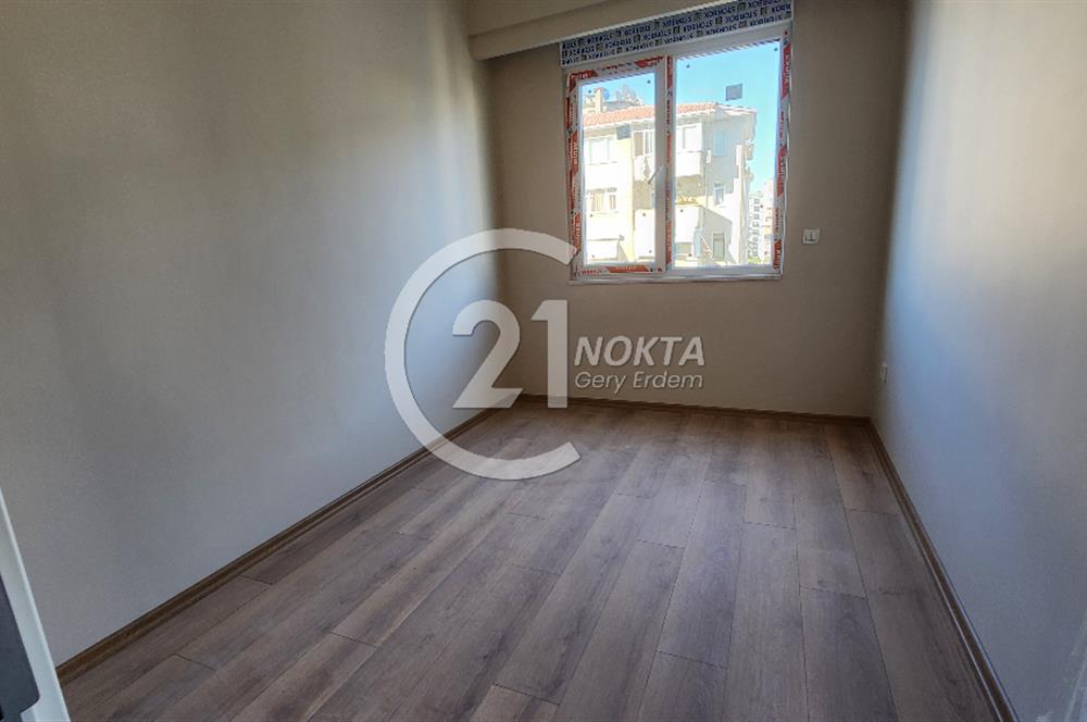 ŞENESENEVLERDE GÜVENLİKLİ 2 YILLIK SİTEDE 2+1 NET 47 M2
