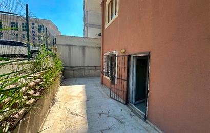 Turkuaz Apartmanı'nda Pazara Yakın, Keyifli Bahçe Katı 1+1 Daire 