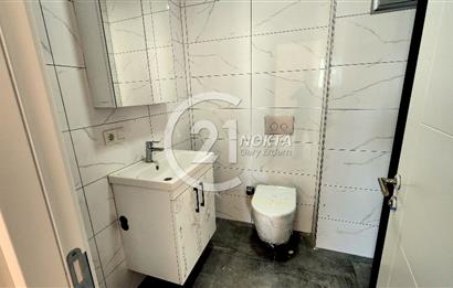 ŞENESENEVLERDE GÜVENLİKLİ 2 YILLIK SİTEDE 2+1 NET 47 M2