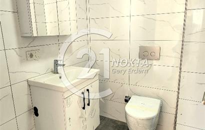 ŞENESENEVLERDE GÜVENLİKLİ 2 YILLIK SİTEDE 2+1 NET 47 M2