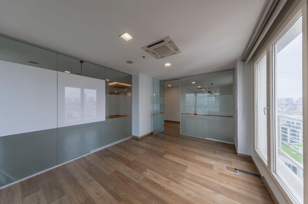 Kartal Yasa Kule'de Kiralık 350 M2 Komple Ofis Katı