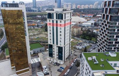 Kartal Yasa Kule'de Kiralık 350 M2 Komple Ofis Katı
