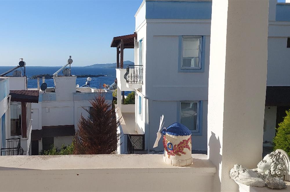 Bodrum-Adabükü'nde özel plajlı yaz dönemi kiralık dubleks daire