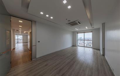 Kartal Yasa Kule'de Kiralık 350 M2 Komple Ofis Katı