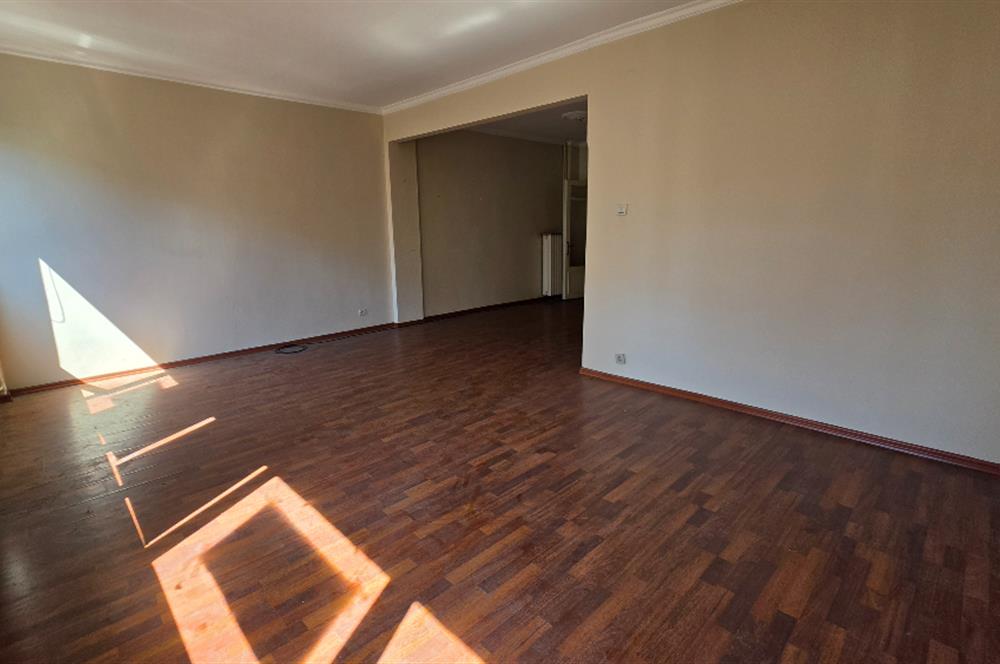 ŞİŞLİ KAZIM ORBAY CADDESİNDE KATTA TEK 3+1 150 m2