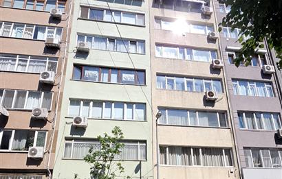 ŞİŞLİ KAZIM ORBAY CADDESİNDE KATTA TEK 3+1 150 m2
