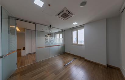 Kartal Yasa Kule'de Kiralık 350 M2 Komple Ofis Katı
