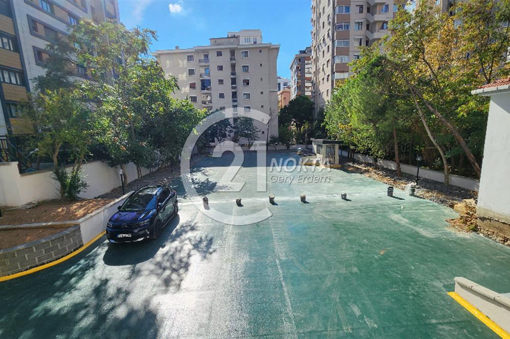 ŞENESENEVLERDE GÜVENLİKLİ 2 YILLIK SİTEDE 2+1 NET 47 M2