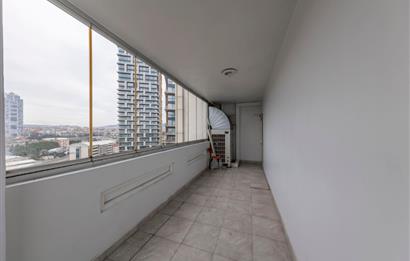 Kartal Yasa Kule'de Kiralık 350 M2 Komple Ofis Katı