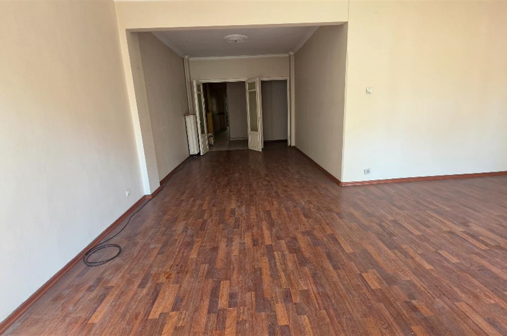 ŞİŞLİ KAZIM ORBAY CADDESİNDE KATTA TEK 3+1 150 m2