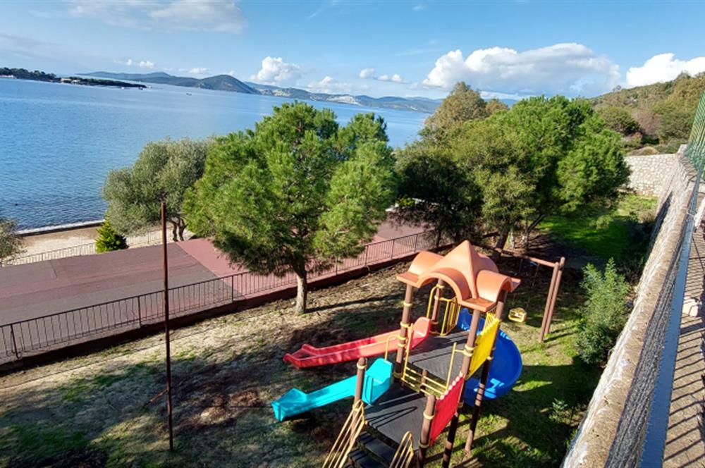 Bodrum-Adabükü'nde özel plajlı yaz dönemi kiralık dubleks daire
