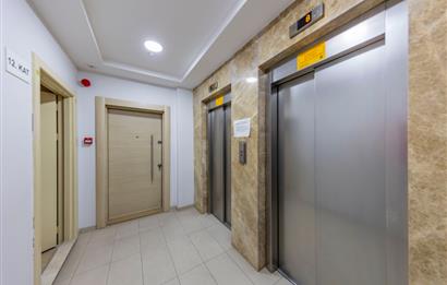 Kartal Yasa Kule'de Kiralık 350 M2 Komple Ofis Katı