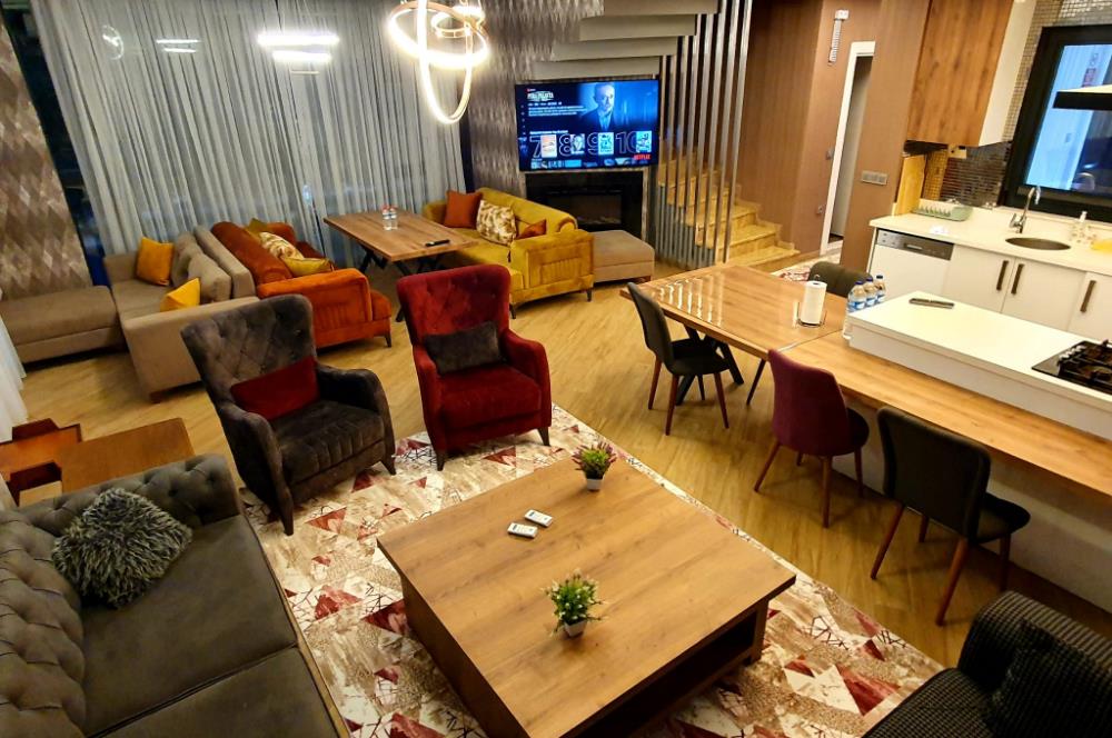 Hayalinizdeki Müstakil ve Güvenli Yaşam: Çatı Teraslı, Havuzlu Luxury Villa!