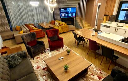 Hayalinizdeki Müstakil ve Güvenli Yaşam: Çatı Teraslı, Havuzlu Luxury Villa!