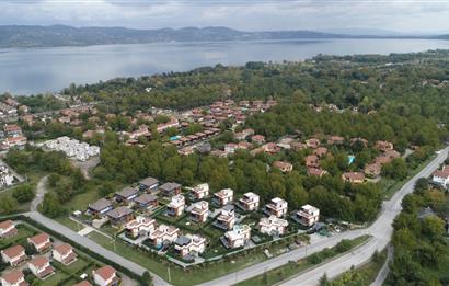 Hayalinizdeki Müstakil ve Güvenli Yaşam: Çatı Teraslı, Havuzlu Luxury Villa!