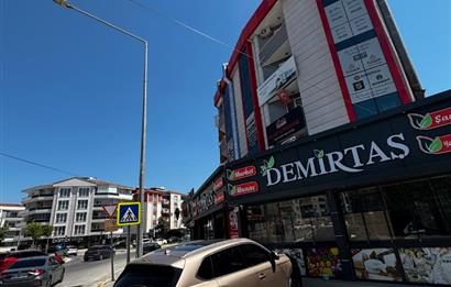 C21 BAL'dan BAHÇELİEVLER DEMİRTAŞ KAVŞAĞINDA KİRALIK DÜKKAN