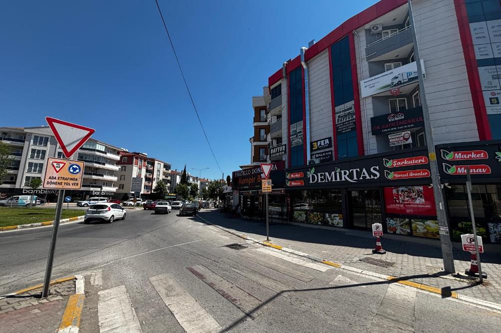 C21 BAL'dan BAHÇELİEVLER DEMİRTAŞ KAVŞAĞINDA KİRALIK DÜKKAN