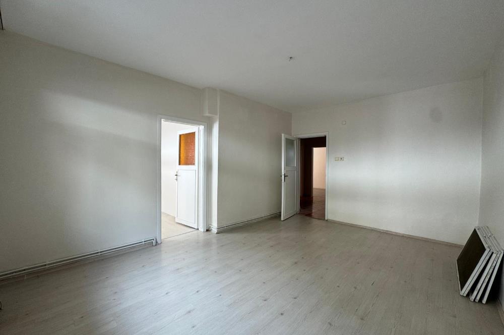 TUZLA YAYLA MAHALLESİNDE GENİŞ 3+1 KİRALIK DAİRE