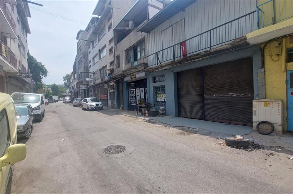 İzmir 1. Sanayi Sitesi'nde Kiralık Dükkan