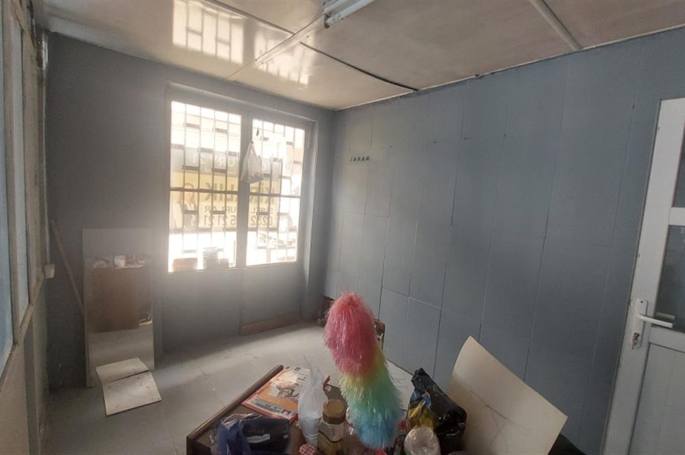 İzmir 1. Sanayi Sitesi'nde Kiralık Dükkan