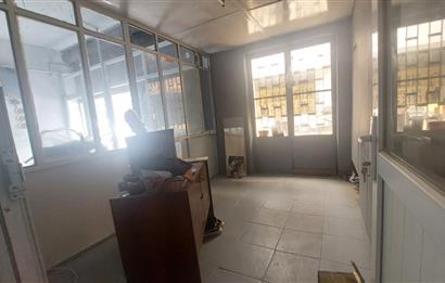 İzmir 1. Sanayi Sitesi'nde Kiralık Dükkan