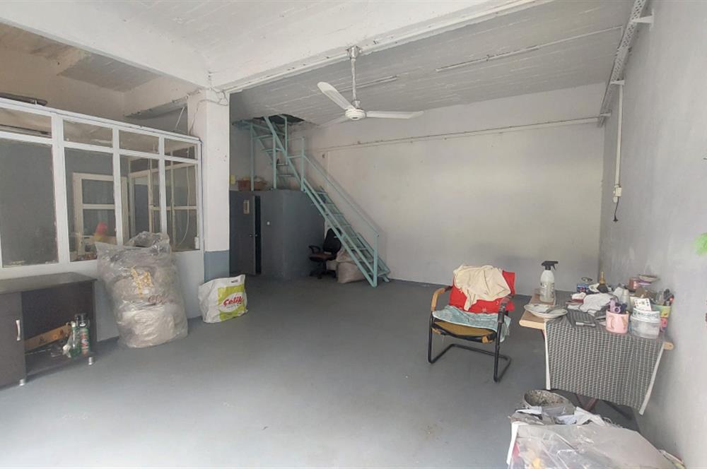 İzmir 1. Sanayi Sitesi'nde Kiralık Dükkan