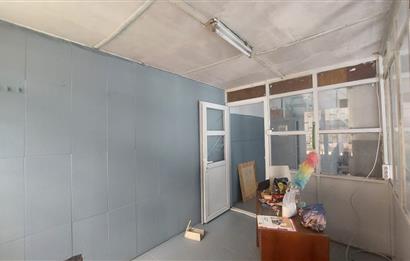 İzmir 1. Sanayi Sitesi'nde Kiralık Dükkan
