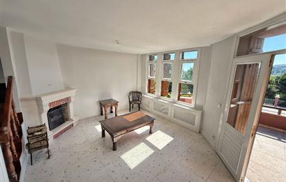 Çatalca Yalıköy Doğa Evleri'nde Yenilenmiş Villa