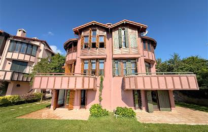Çatalca Yalıköy Doğa Evleri'nde Yenilenmiş Villa