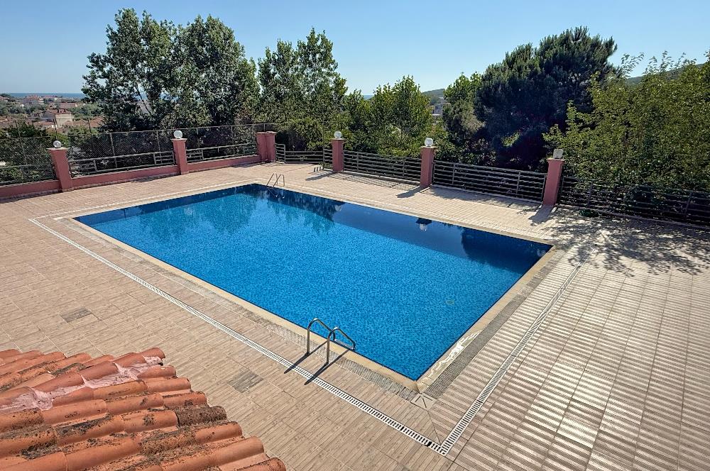 Çatalca Yalıköy Doğa Evleri'nde Yenilenmiş Villa