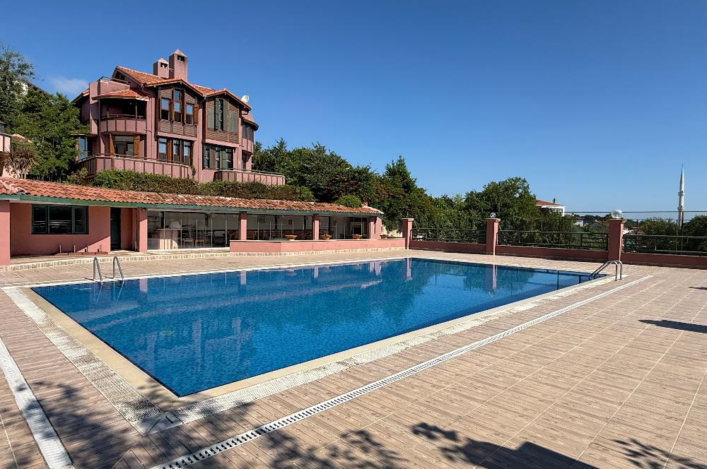 Çatalca Yalıköy Doğa Evleri'nde Yenilenmiş Villa