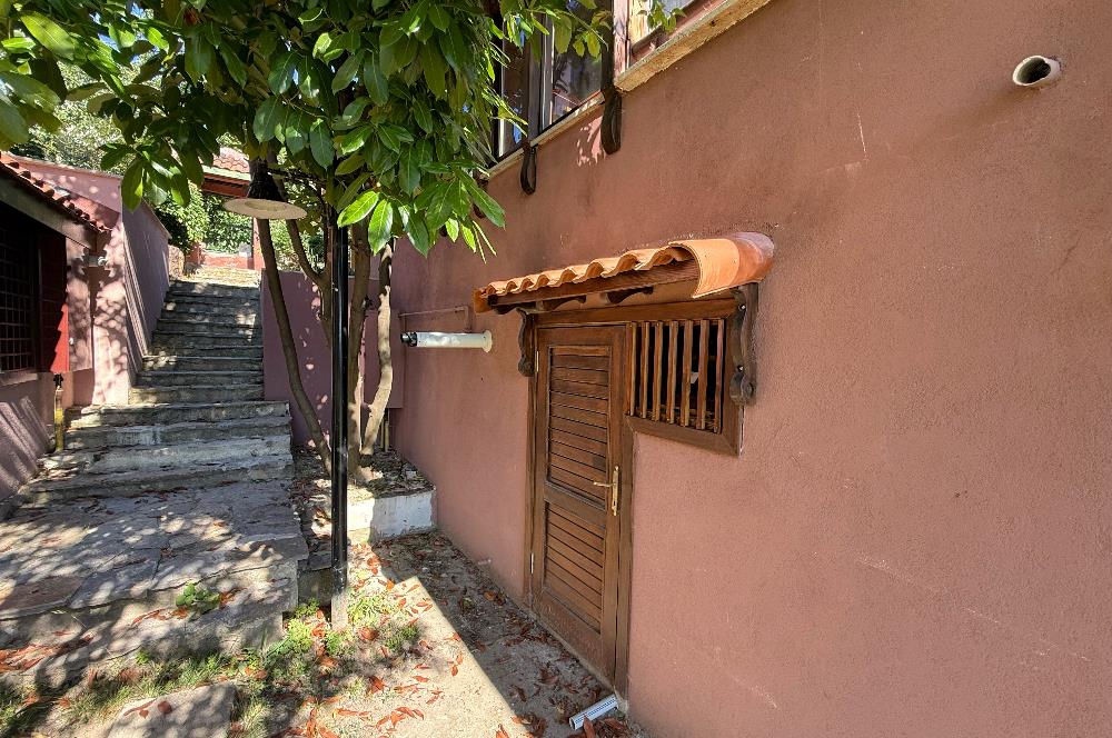 Çatalca Yalıköy Doğa Evleri'nde Yenilenmiş Villa
