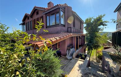Çatalca Yalıköy Doğa Evleri'nde Yenilenmiş Villa