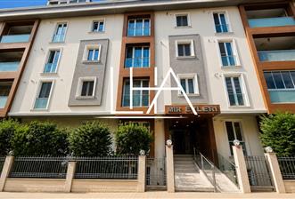 C21DEN MERKEZİ LOKASYONDAKİ MİR EVLERİNDE ÖNÜ AÇIK KİRALIK DAİRE - 2 - 35467